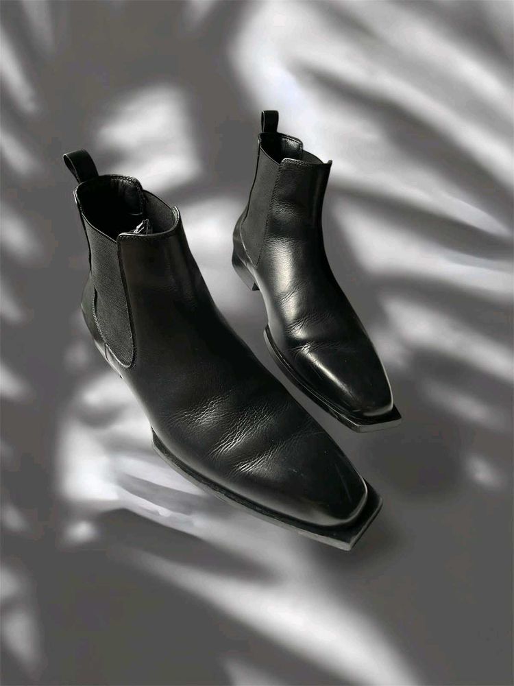 Black Leather Chelsea Boots
