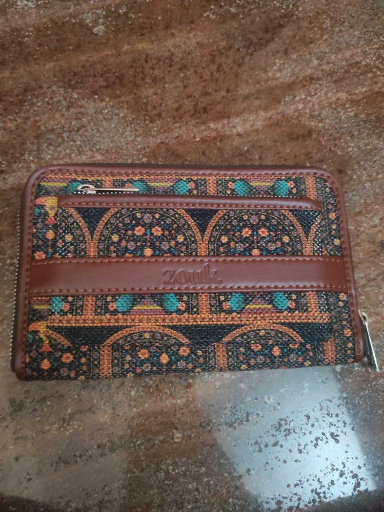 new unused Zouk Wallet