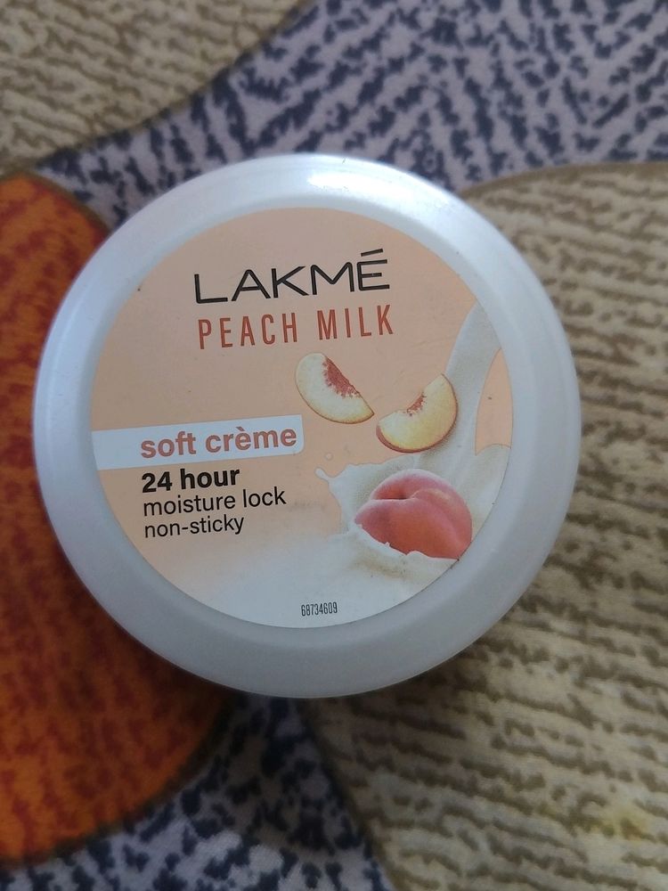 Lakme Peach Milk Moisturizer
