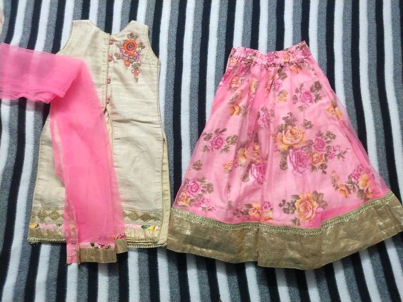 Lehenga Kurti Dupatta Set For 2-4 Years Girl