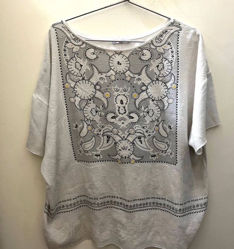 24 Hrs Sale 🔥Zara White Embroided Top