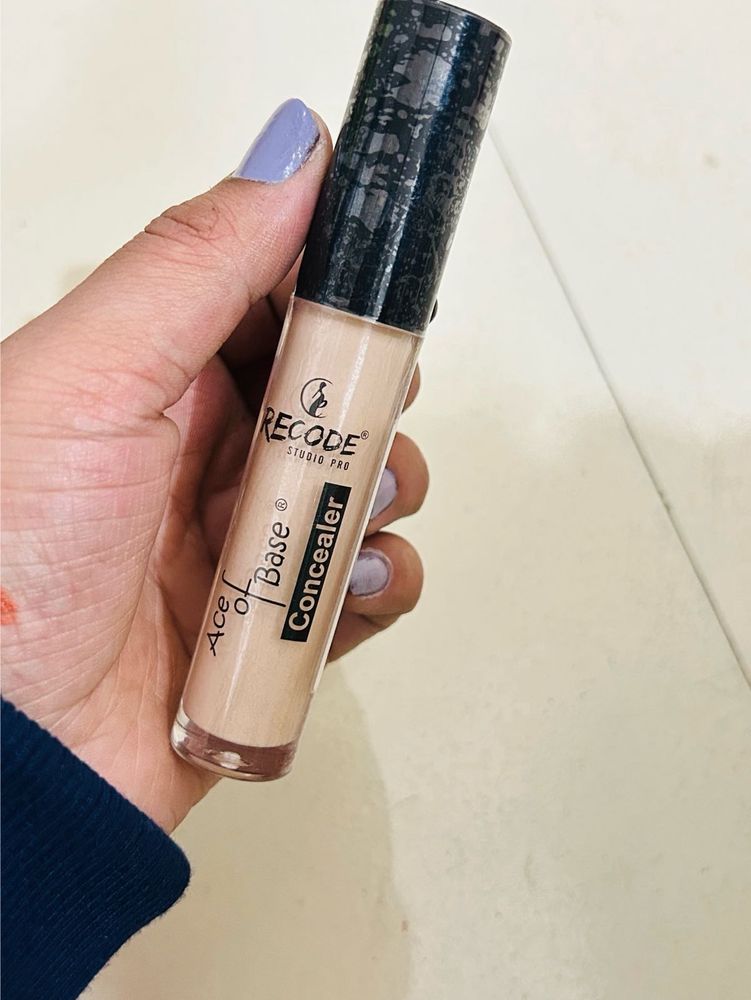Recode Ace Of Base Studio ProLightweight Concealer