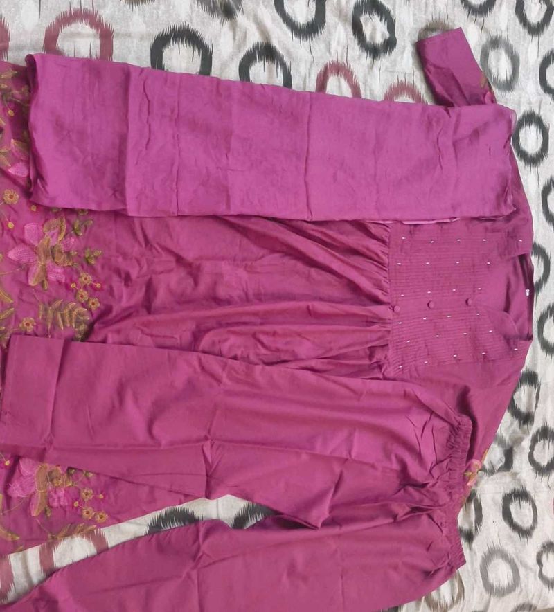 Elegant Rose Embroidered Anarkali Kurta Set with D