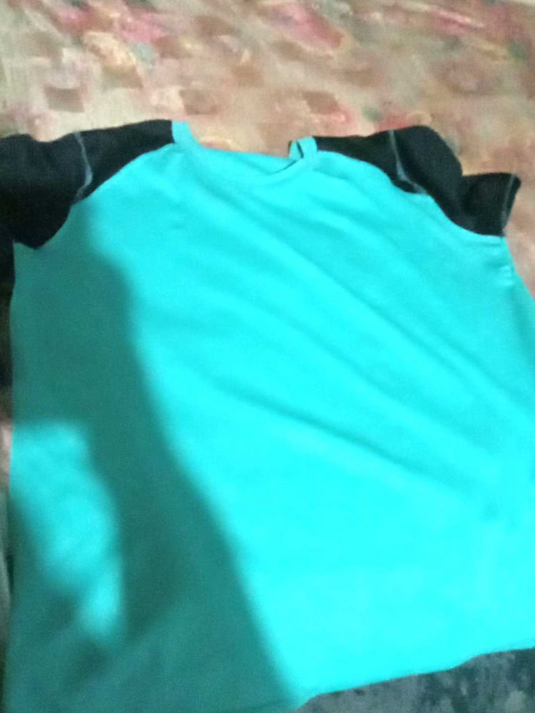 Turquoise &amp; Black T-Shirt