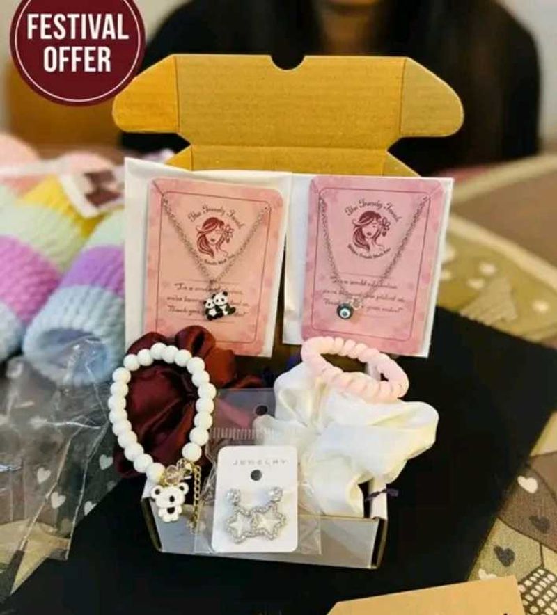Jewelry &amp; Accessories Gift Set