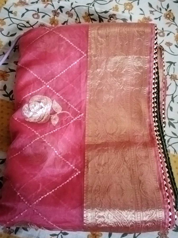 Elegant Pink Saree with blouse peace