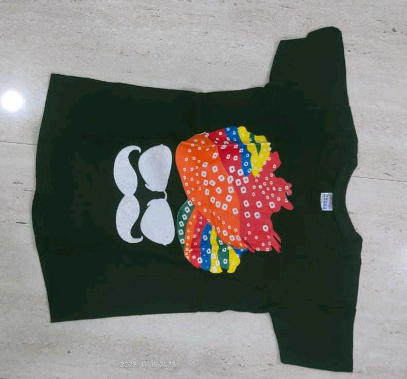 Graphic Print Tee Black