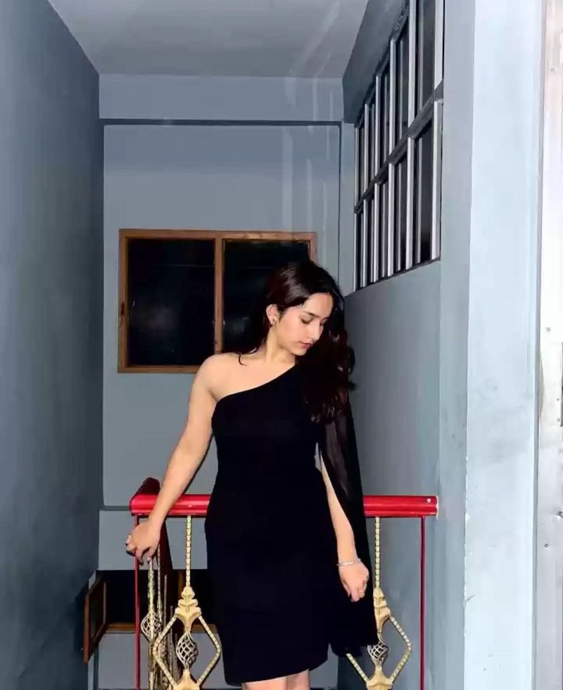 Flared SleeveBodycon Mini Dress