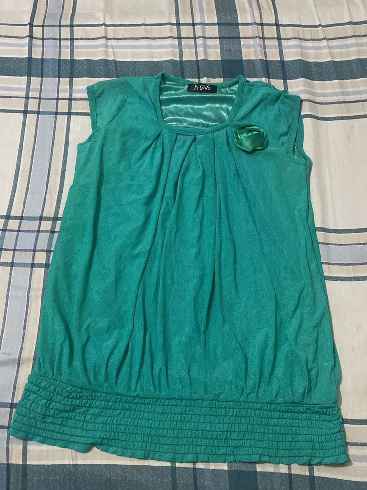 Green Sleeveless Top