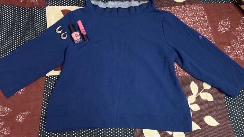 A Casual Navy Blue Top