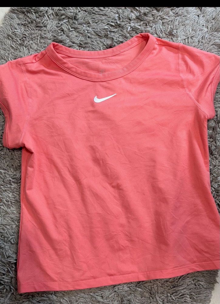 NIKE CORAL TSHIRT🩷