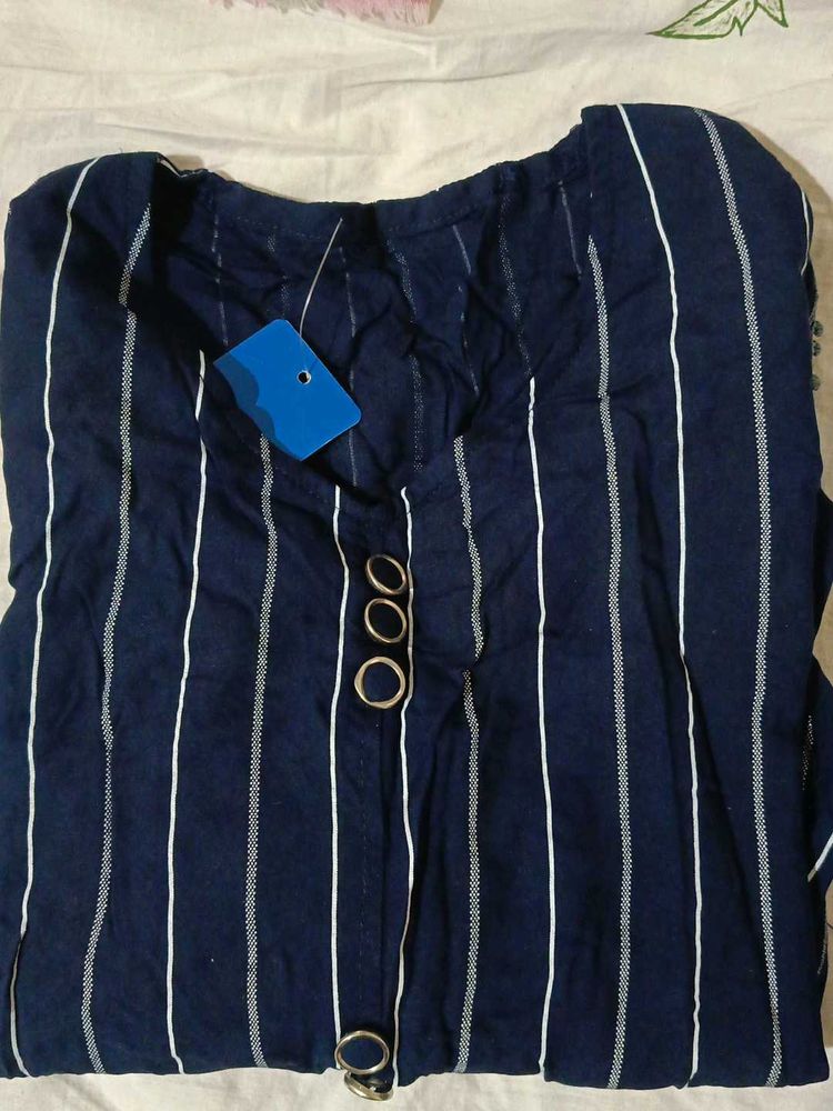 2 Tops