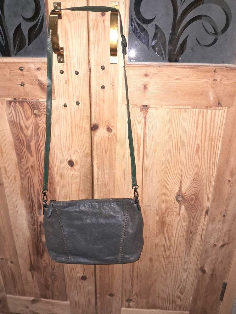 sale 🎊🎆🎄🎉anne klein Leather Crossbody Bag