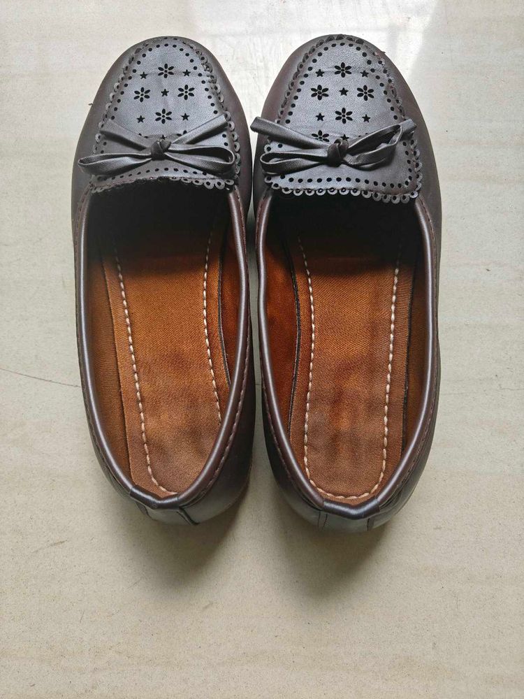 Beautiful and professional women ballerinas