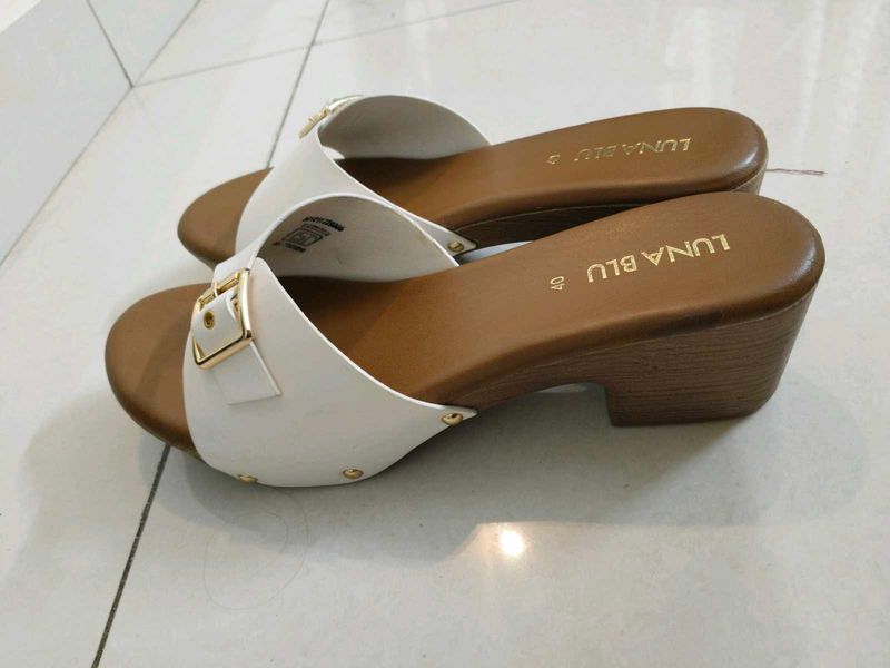 Luna Blu Sandals