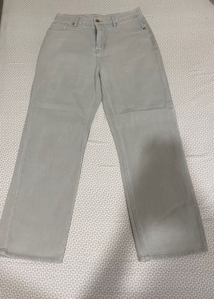 Urbanic Straight Fit Jeans