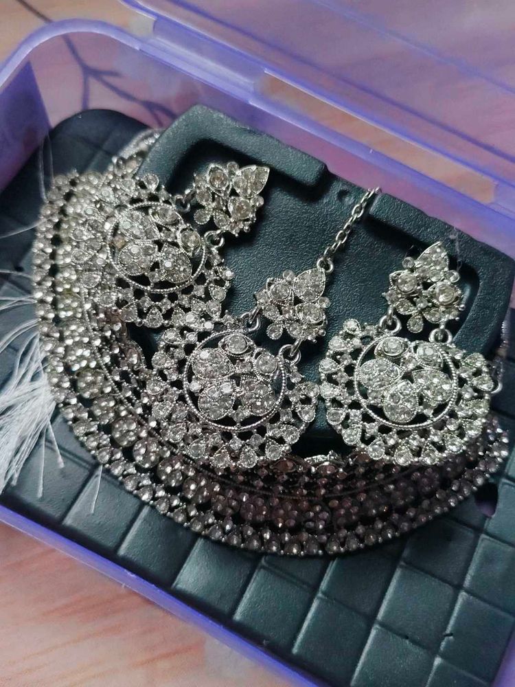 Necklace Set Tika Plus Earings