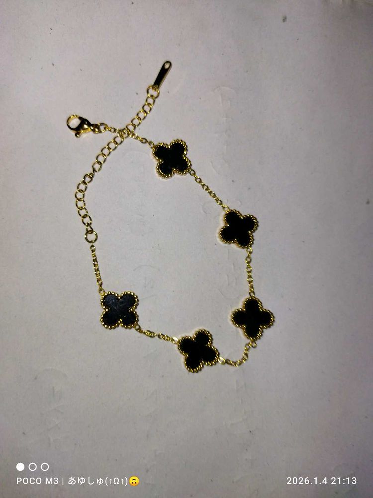 Clover Charm Bracelet symbol of good luck