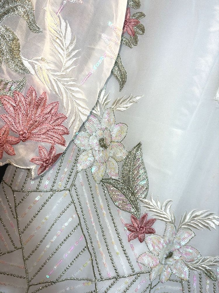 3pc pakistani Embroidered suit patch on pant