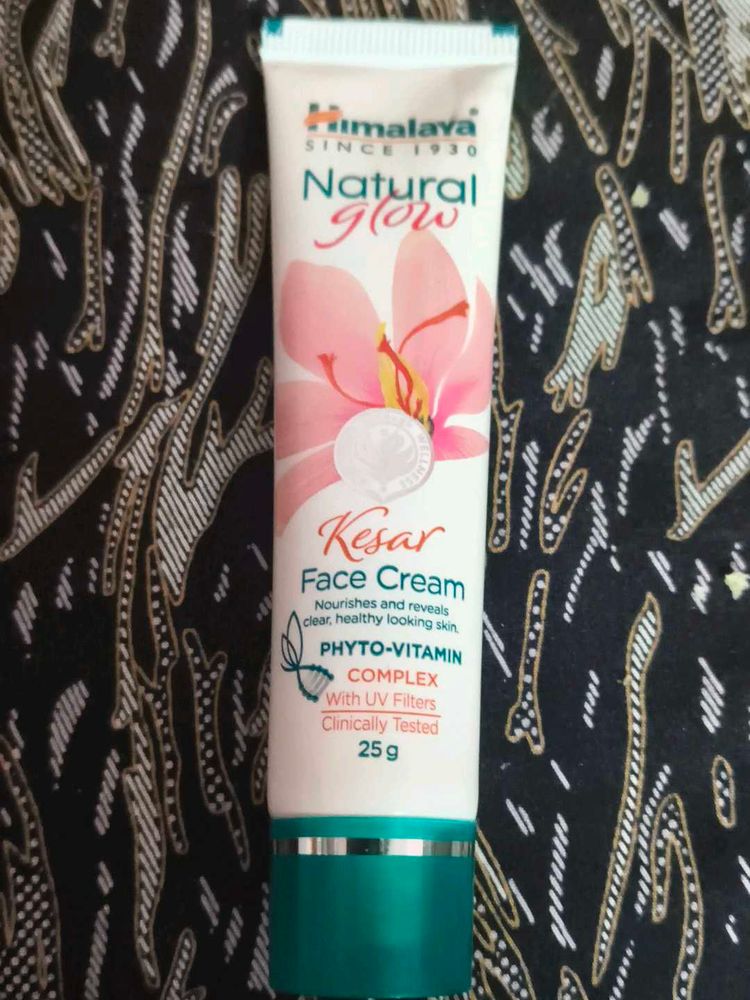 Himalaya Natural Glow Kesar Face Cream