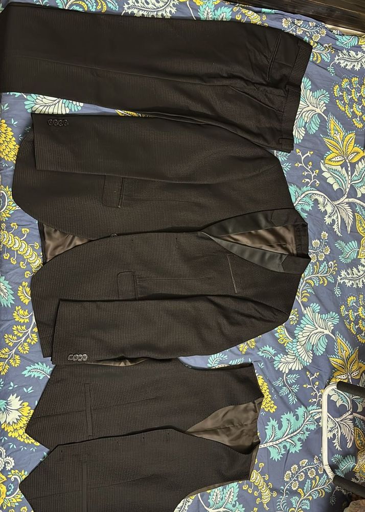 Men's Formal Suit - 3 Piece