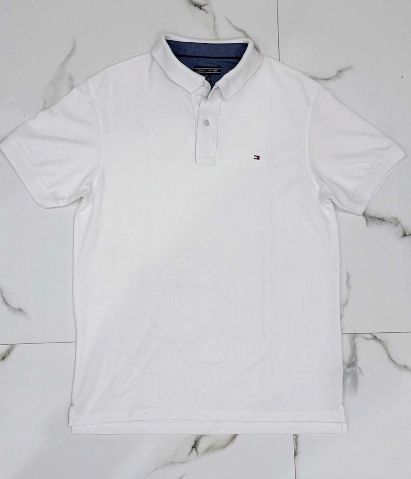 TOMMY HILFIGER WHITE TSHIRT