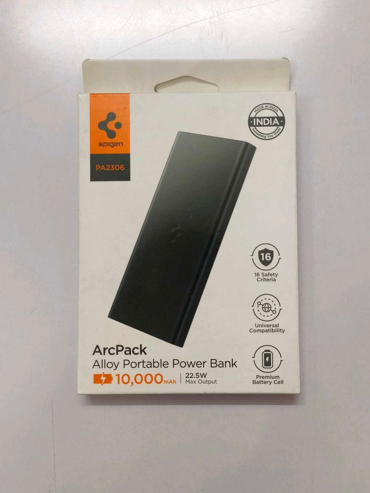 Spigen ArcPack Alloy 10000mah Power Bank