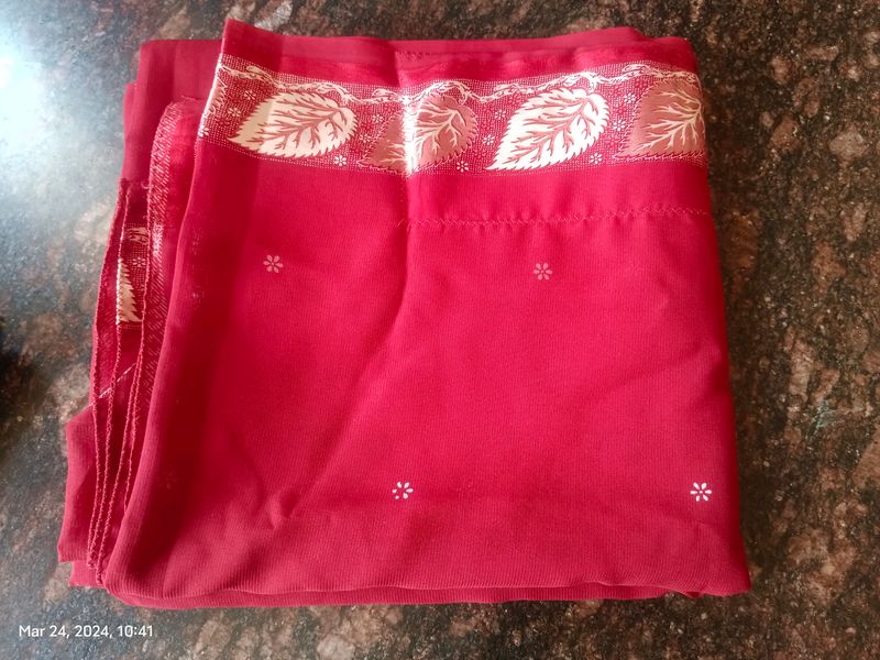 Smooth And Weighted Saree