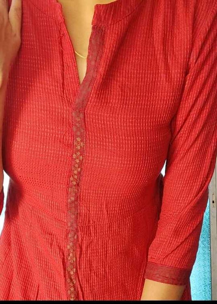 Red Kurti