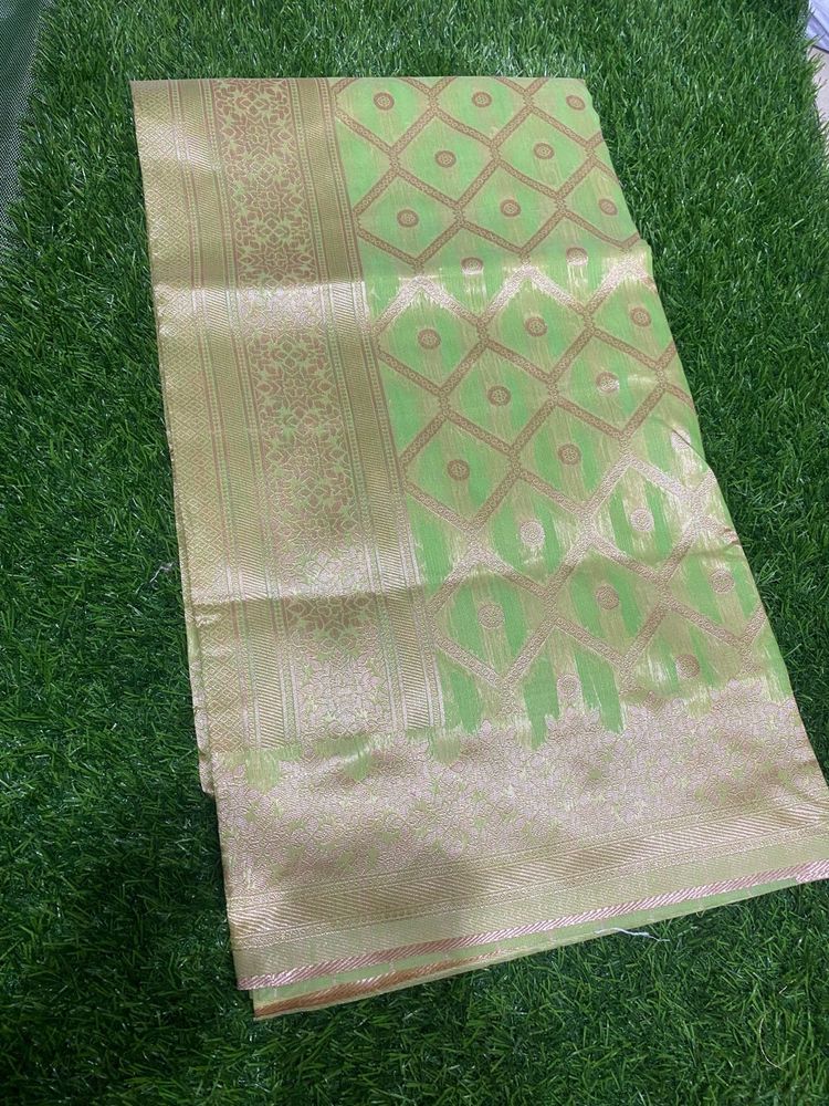 Cotton Saree With Contrast Zari Work For Women’s