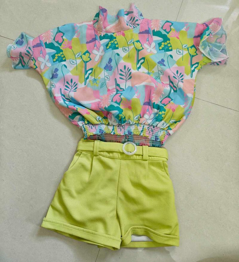 Cute Floral Top &amp; Shorts Set