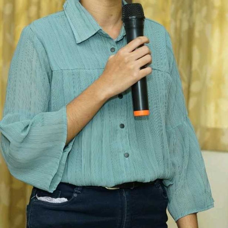 Casual Shirt with Pleats And Flared Sleeves