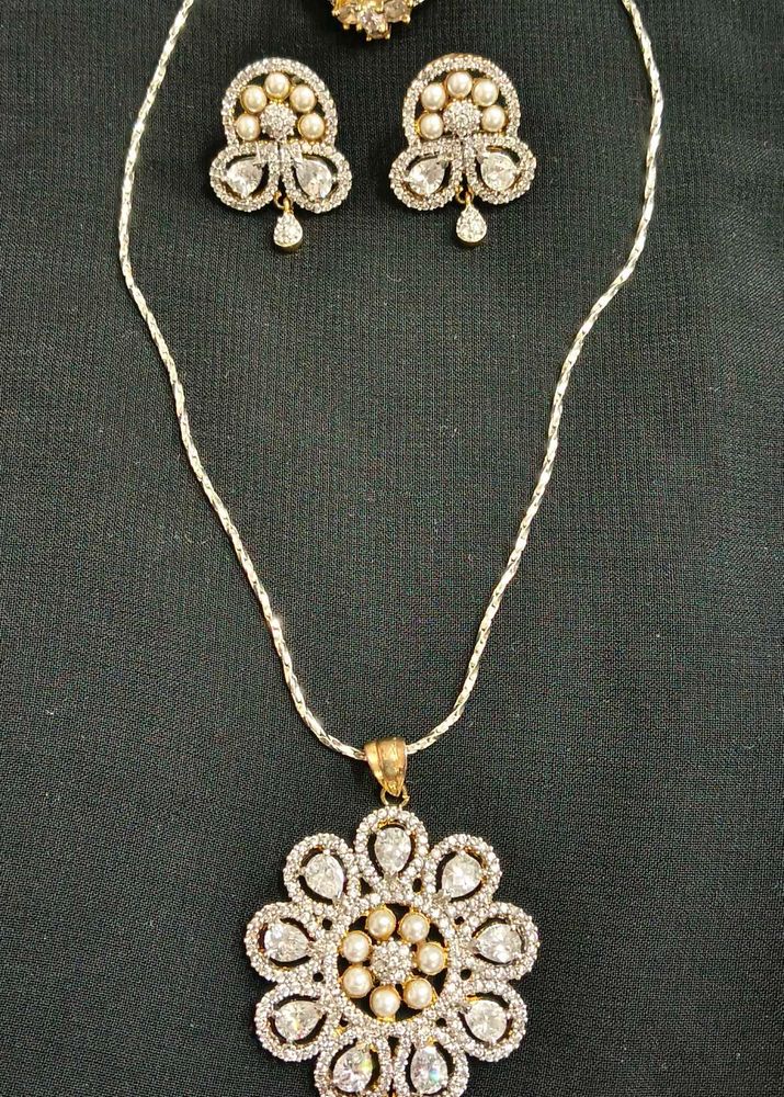 Ad jewellery set