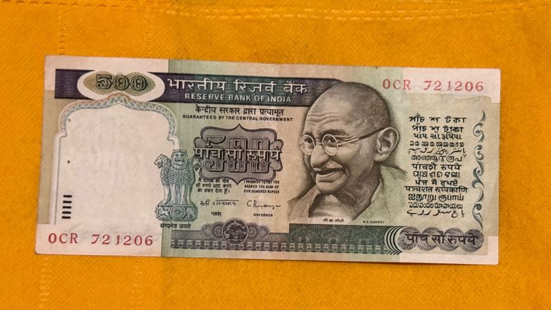 500 Rs Old Issue Signed By C Rangajana