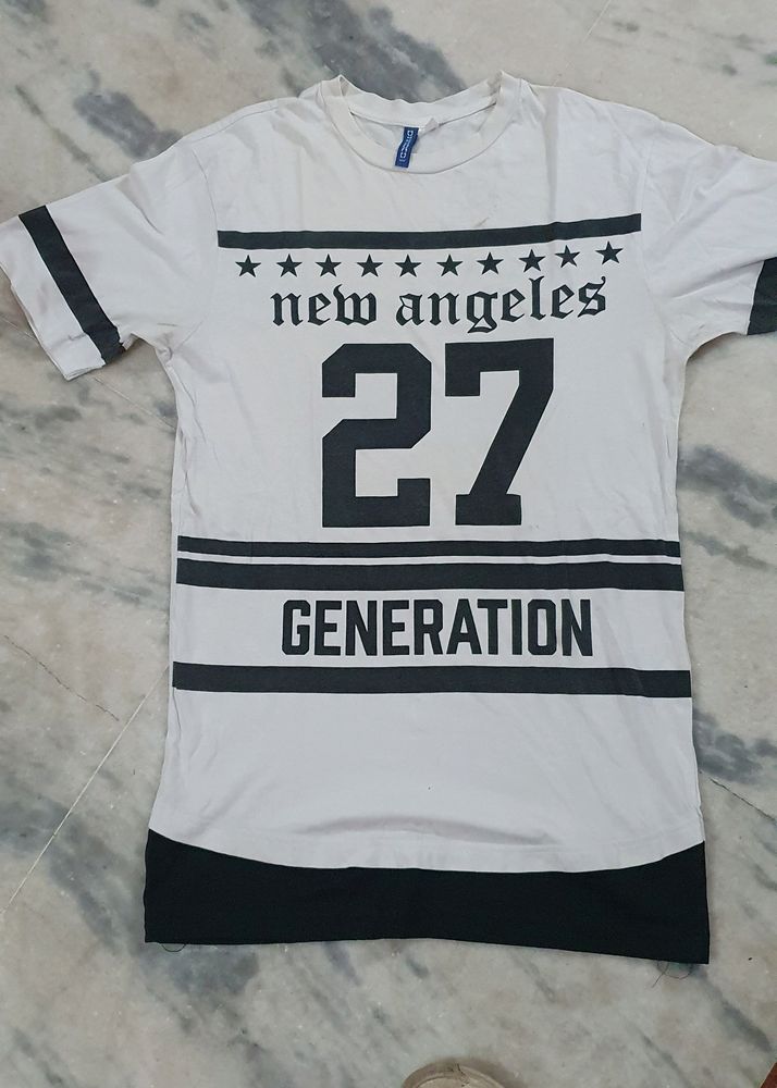H&amp;M White T Shirt XS Size