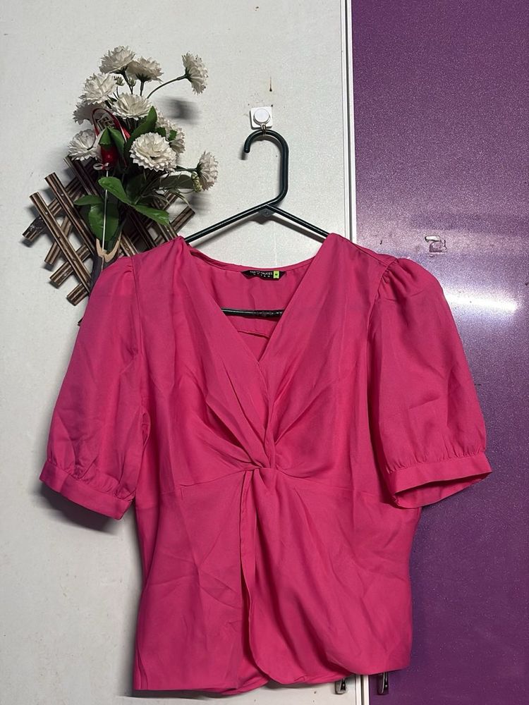 Stylish Pink Twist-Front Top