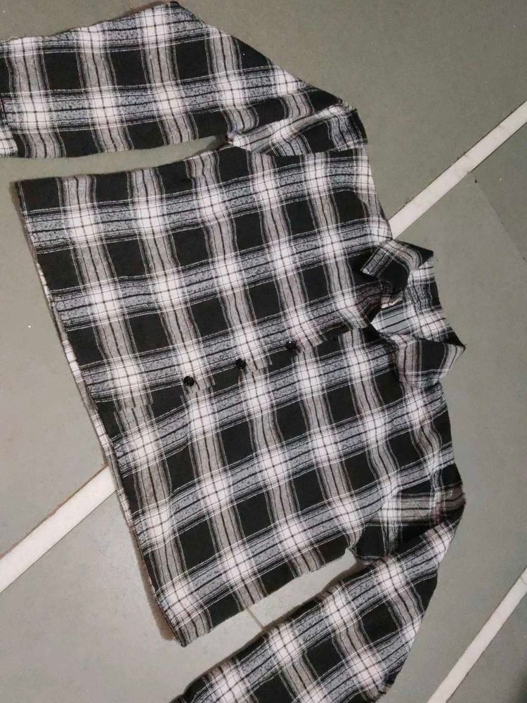 Black Crop Shirt ✨🖤💥