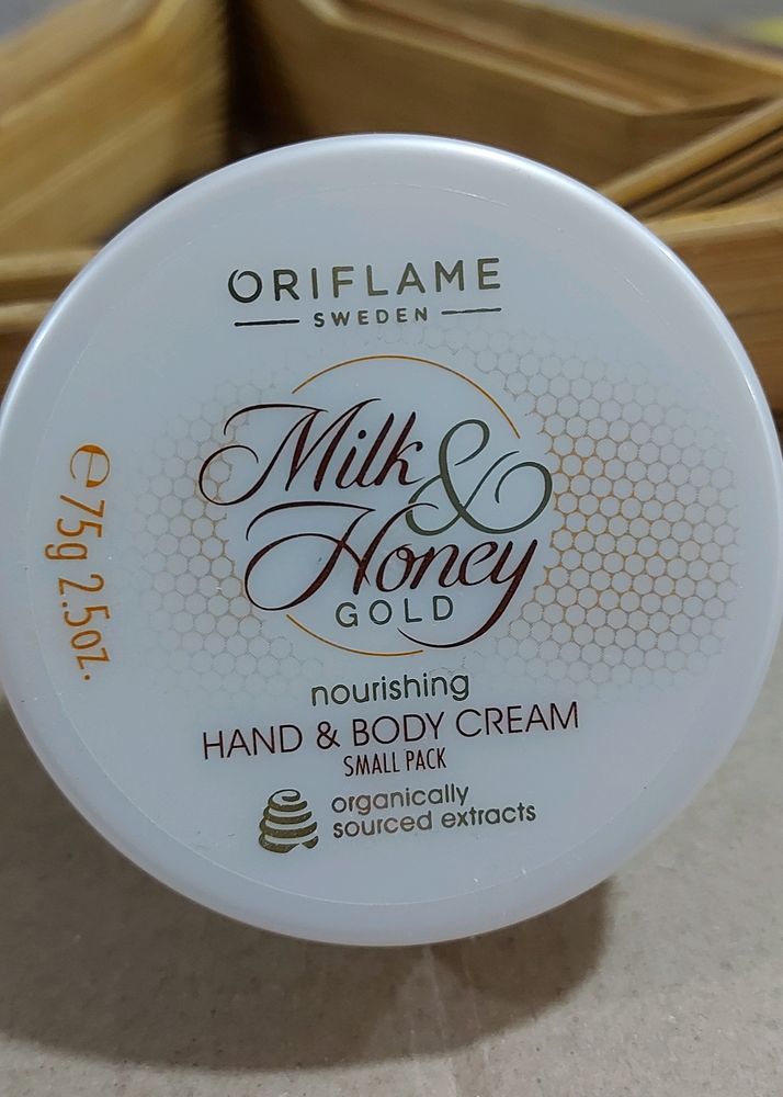 MILK AND HONEY GOLD CREAM  ## ORGANICALLY SOURCED EXTRACTS
