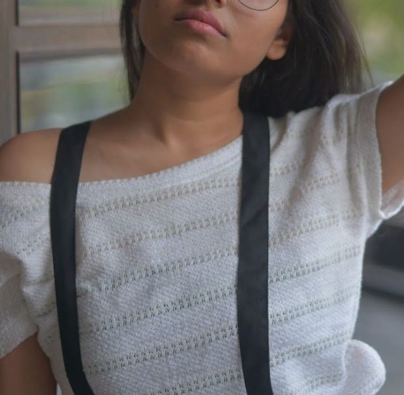 Elle Off-Shoulder Top