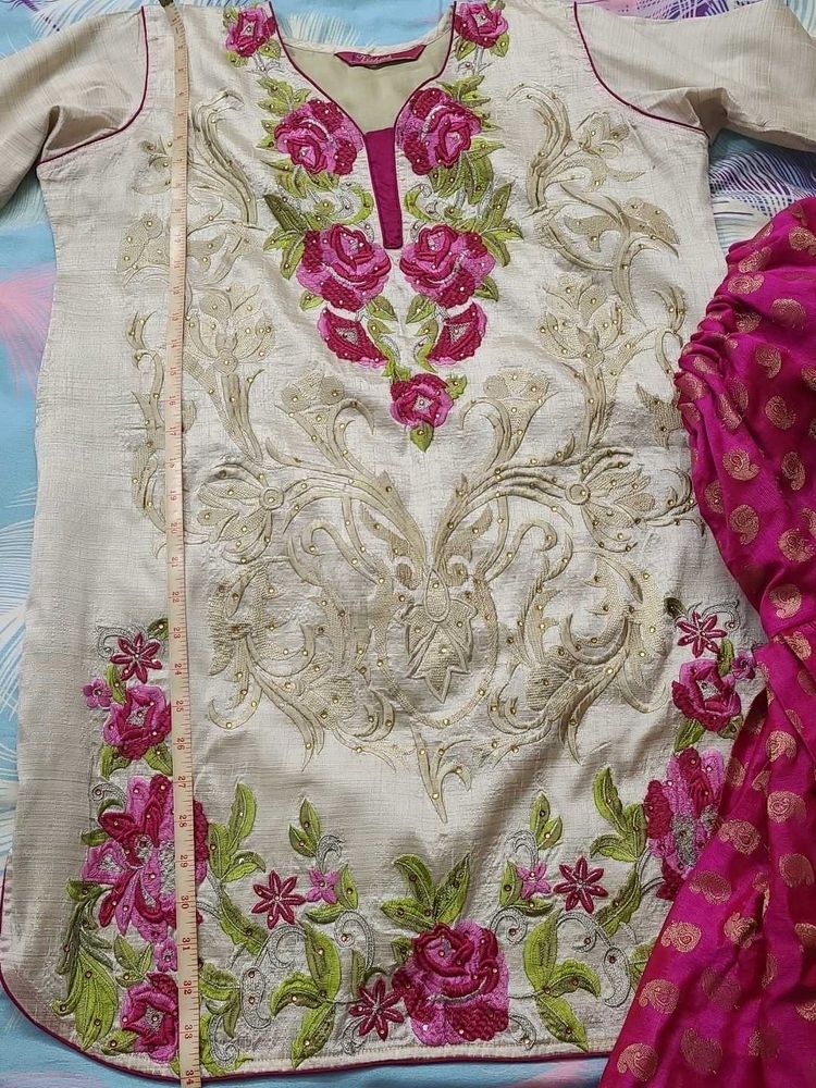 Elegant Embroidered Kurta Set