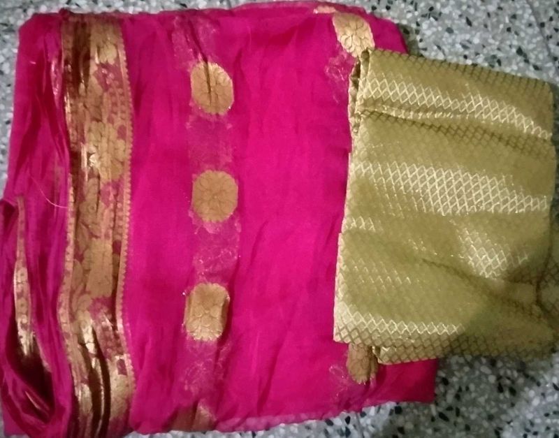 Pink &amp; Gold Sari with Golden Blouse Piece