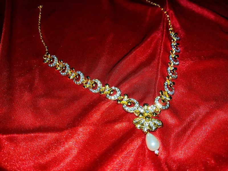 Elegant Gold-Tone Necklace