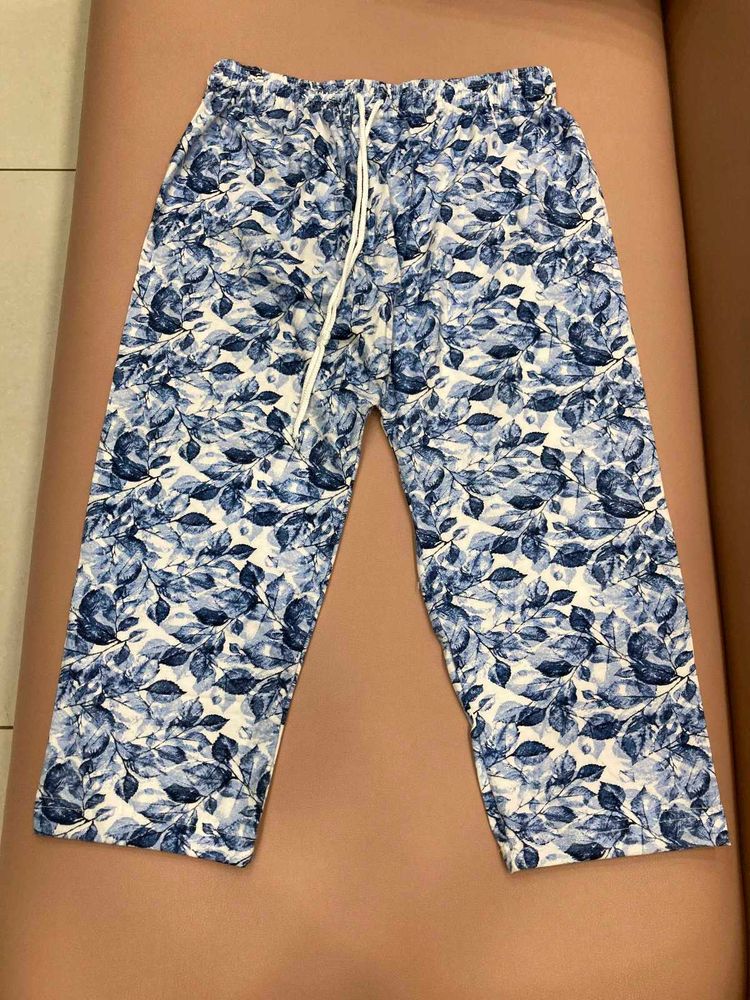 Floral Print Capri Pants