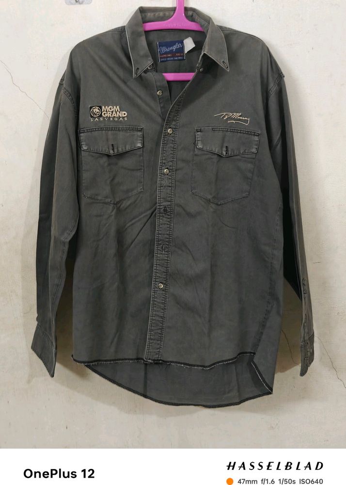 An Awesome Vegas Collection Cowboy Shirt - 42