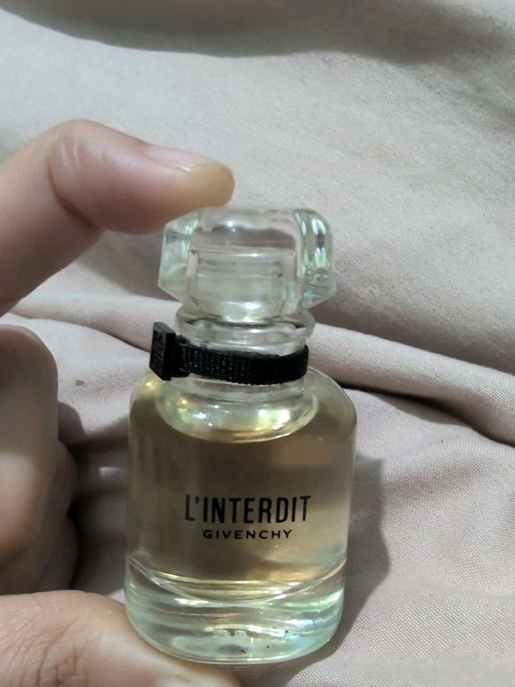 Givenchy L&#39;Interdit Perfume