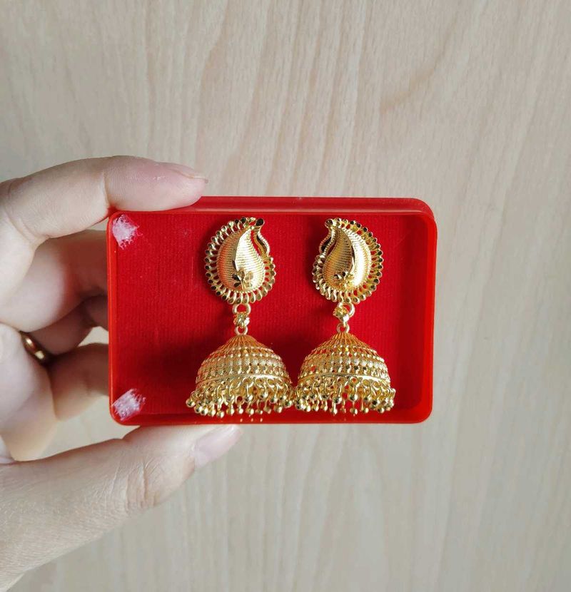 BIG GOLDEN EARRINGS