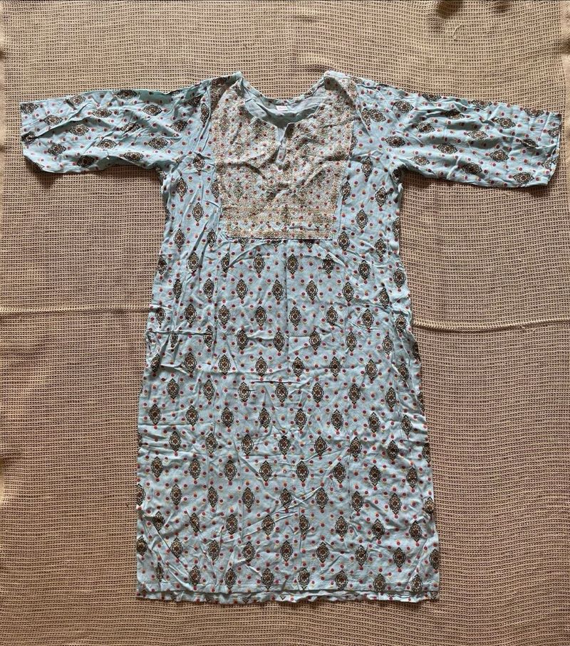 Sequinned Neck Kurti