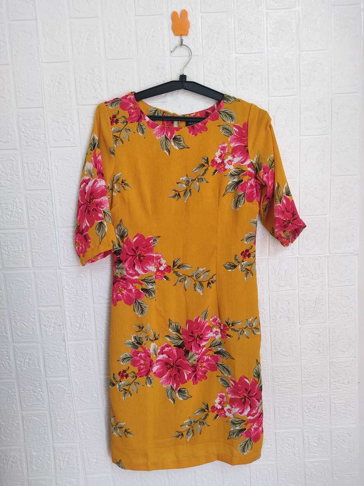 Floral Dress 💛