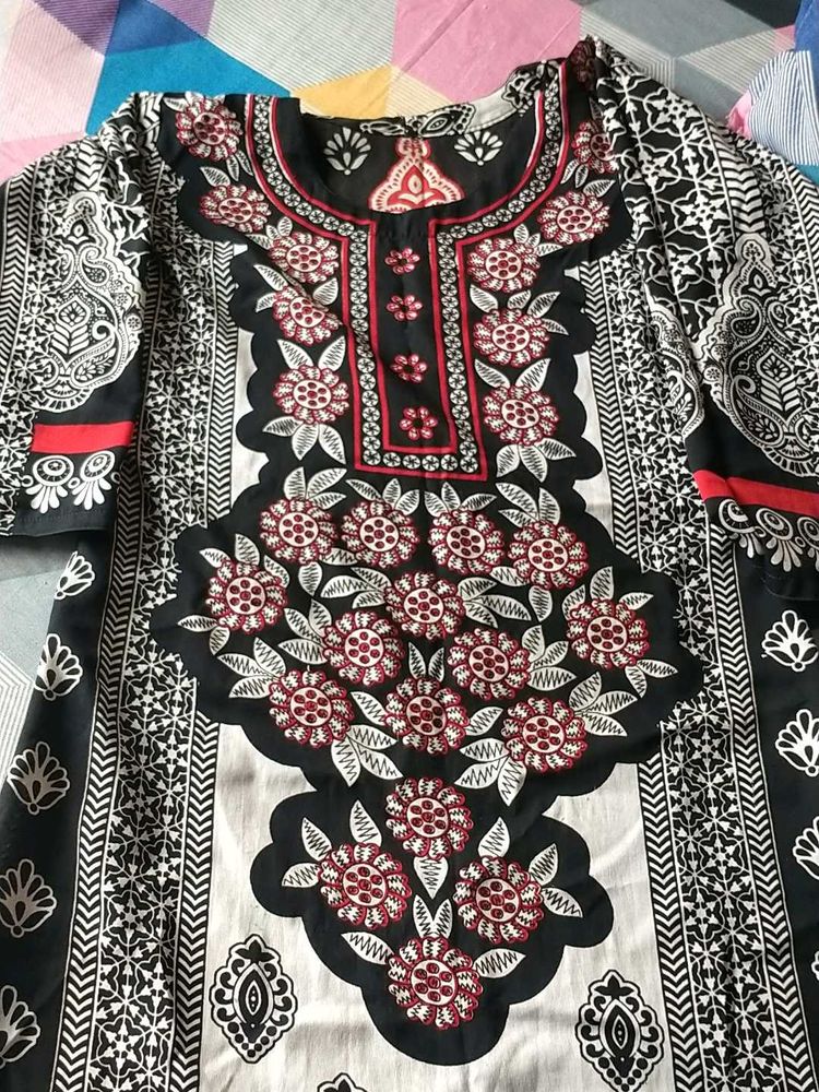 Floral Print Black &amp; White kurta &amp; Patiala