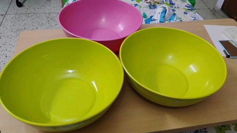 3 Plastic Bowls- 2 Ltrs